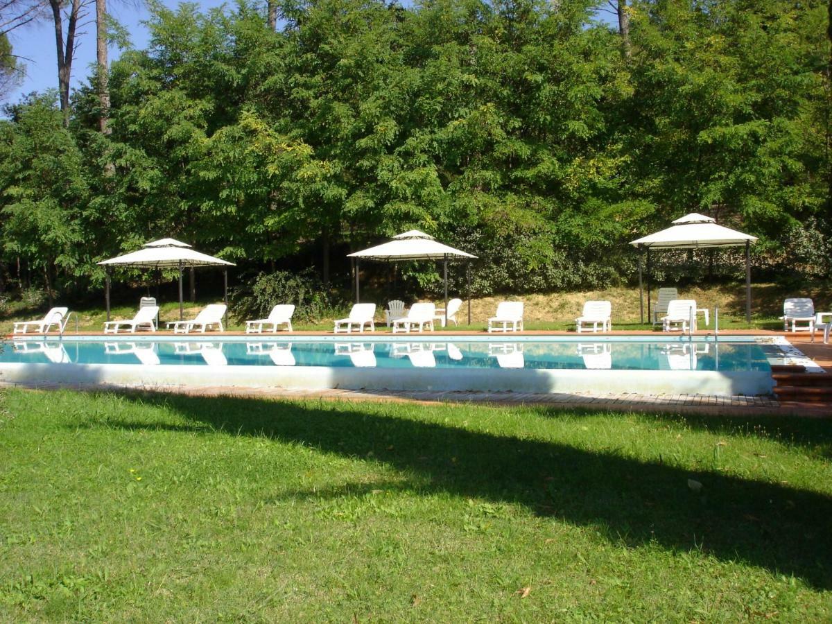 Appartamenti Avanella A 150 Mt Dalla Piscina 150 Mt From Swimming Pool Чертальдо Екстер'єр фото