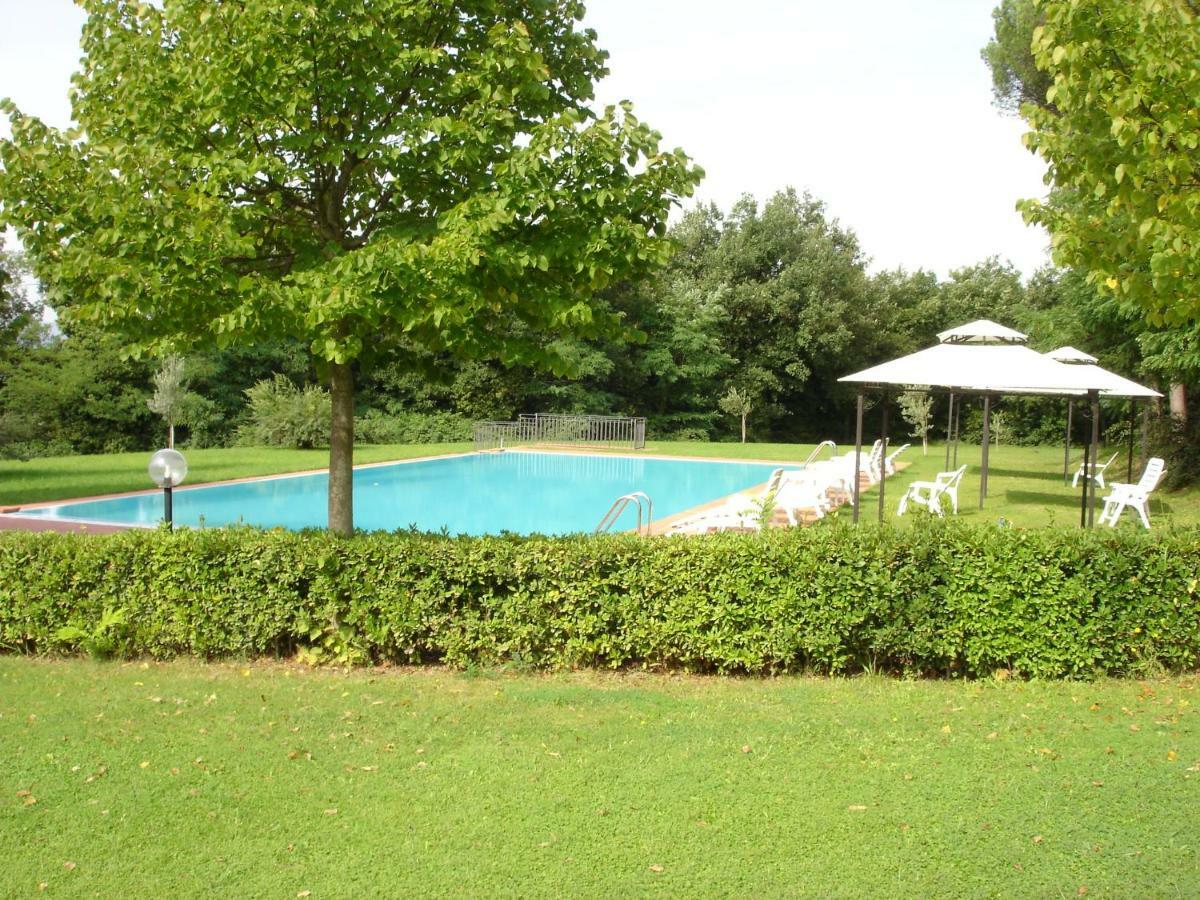 Appartamenti Avanella A 150 Mt Dalla Piscina 150 Mt From Swimming Pool Чертальдо Екстер'єр фото